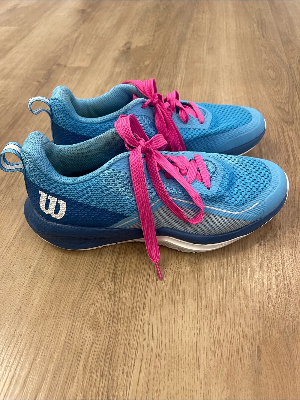 Wilson Women's Light Blue Athletic Sneakers with Pink Laces